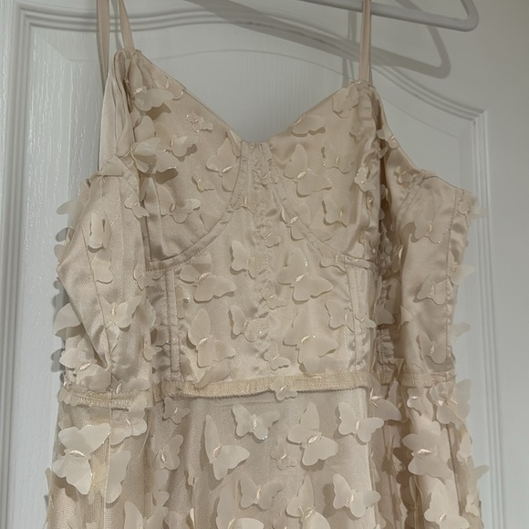 SOLD Cream Butterfly Dress | Mable - Picture 2 of 4